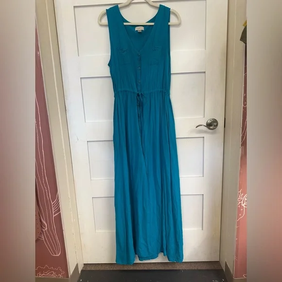chinese dress ladies Ann Taylor Black Halter Neck Maxi Dress with Side Slit  SilkRoll